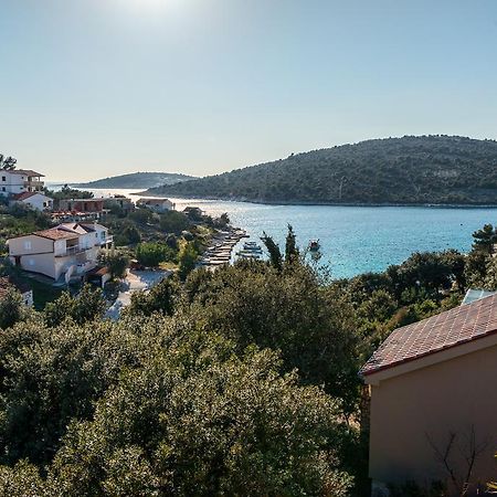 Holiday Home Mirna Vala Севид Екстериор снимка