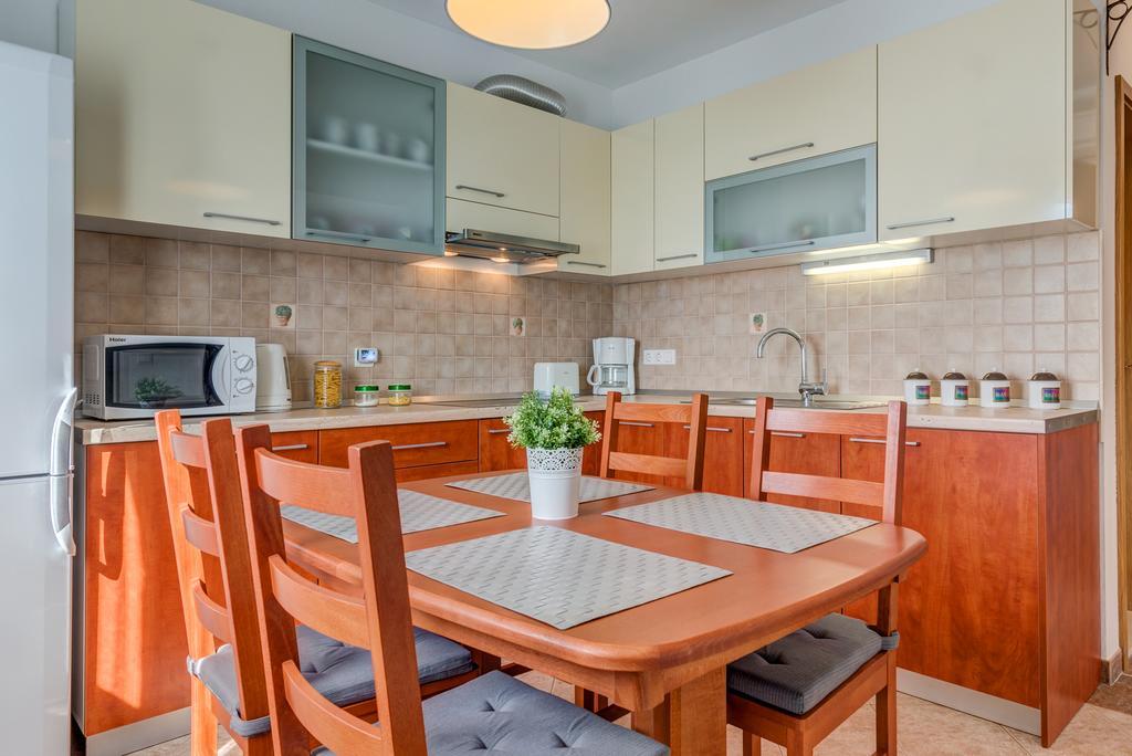 Holiday Home Mirna Vala Севид Екстериор снимка