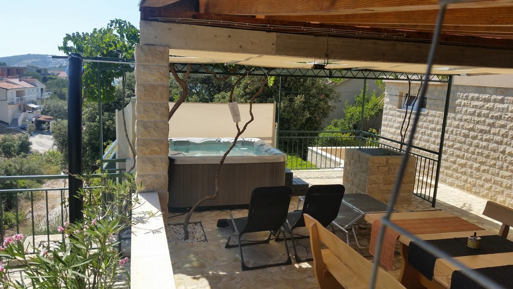 Holiday Home Mirna Vala Севид Екстериор снимка