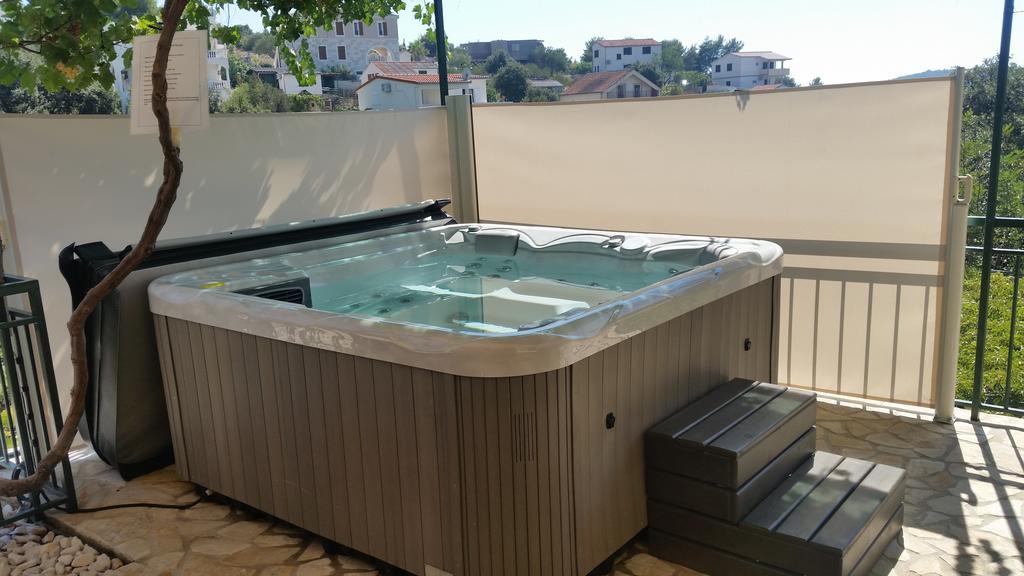 Holiday Home Mirna Vala Севид Екстериор снимка