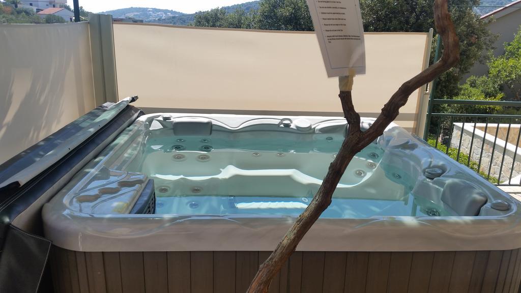 Holiday Home Mirna Vala Севид Екстериор снимка