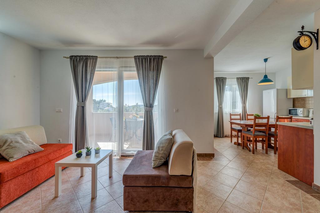 Holiday Home Mirna Vala Севид Екстериор снимка