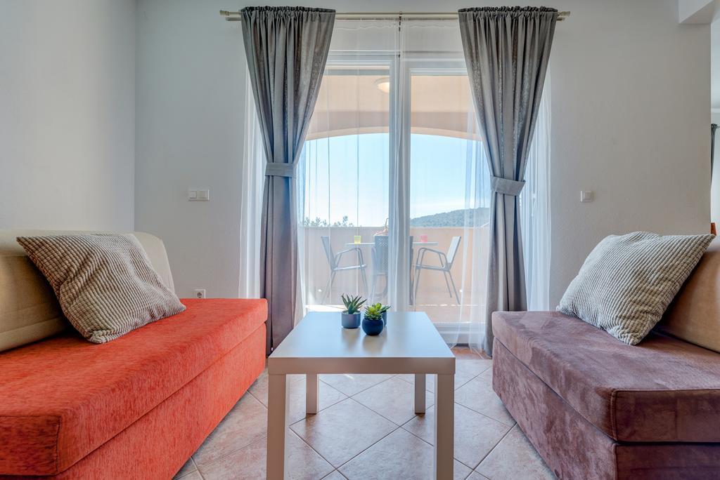 Holiday Home Mirna Vala Севид Екстериор снимка