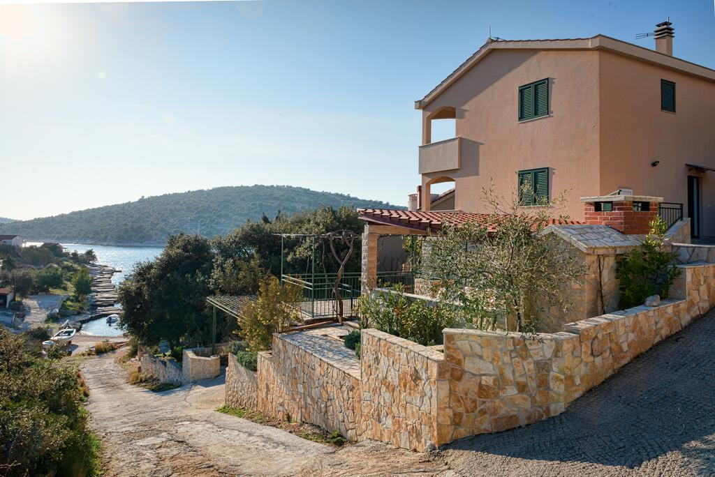 Holiday Home Mirna Vala Севид Екстериор снимка